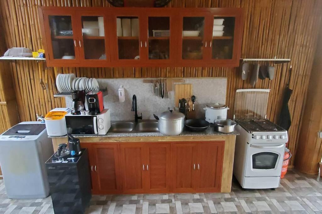 Modern Bahay Kubo In A Farm Near Tagaytay Villa Tagaytay City Bagian luar foto